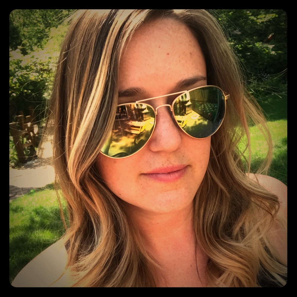Meet your Posher, Stephanie